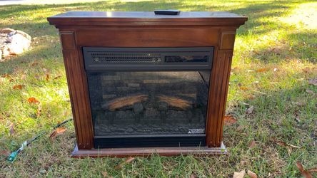 Duraflame Infrared Quartz Electric Fireplace Heater with Remote (1500W)