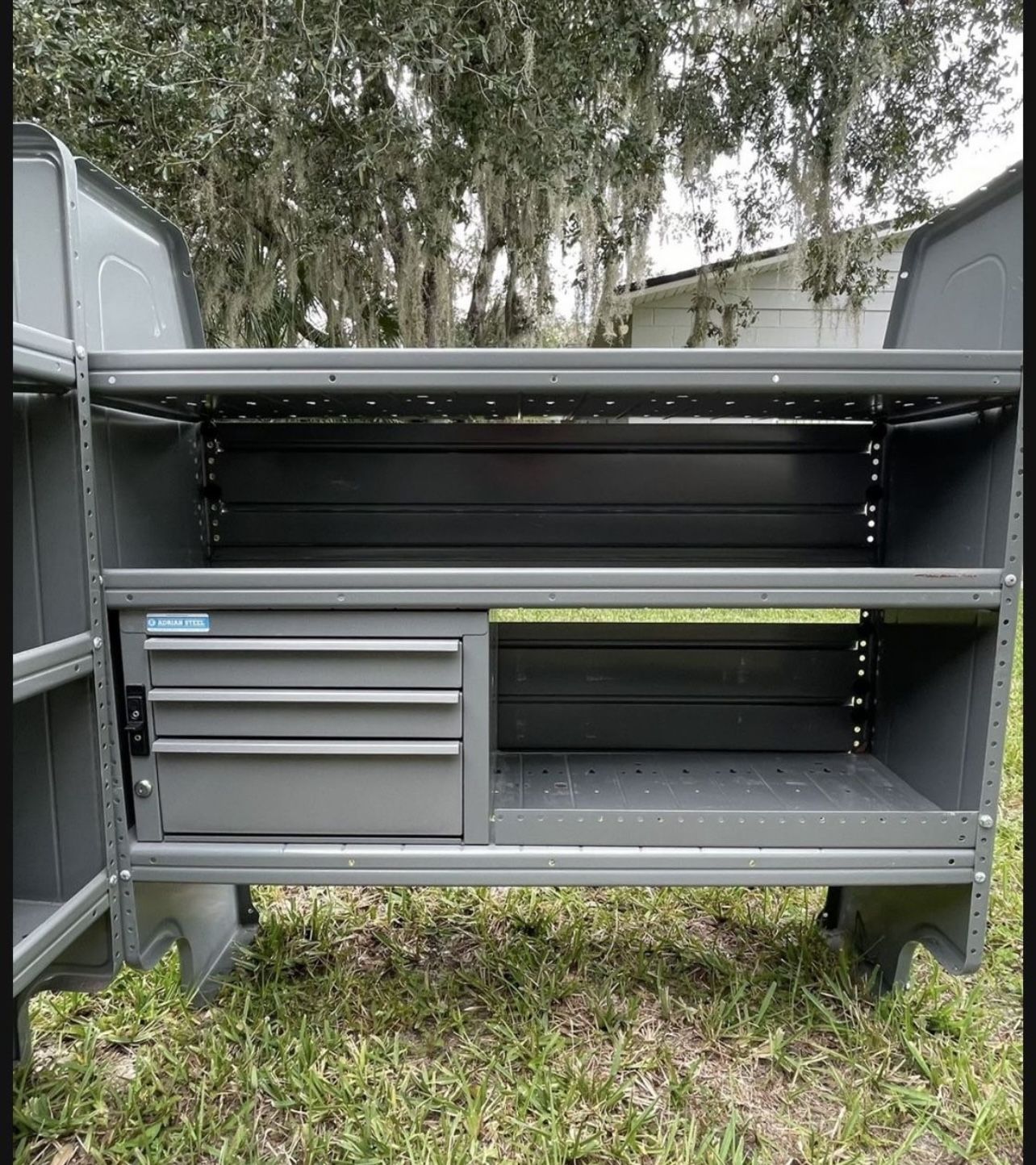 Adrián Steel Chevrolet/GMC Van – Shelving Rack and Cargo Divider
