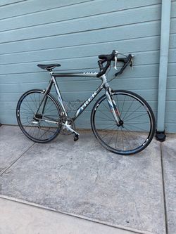 TREK OCLV 110 CARBON ROAD BIKE 700c Wheels
