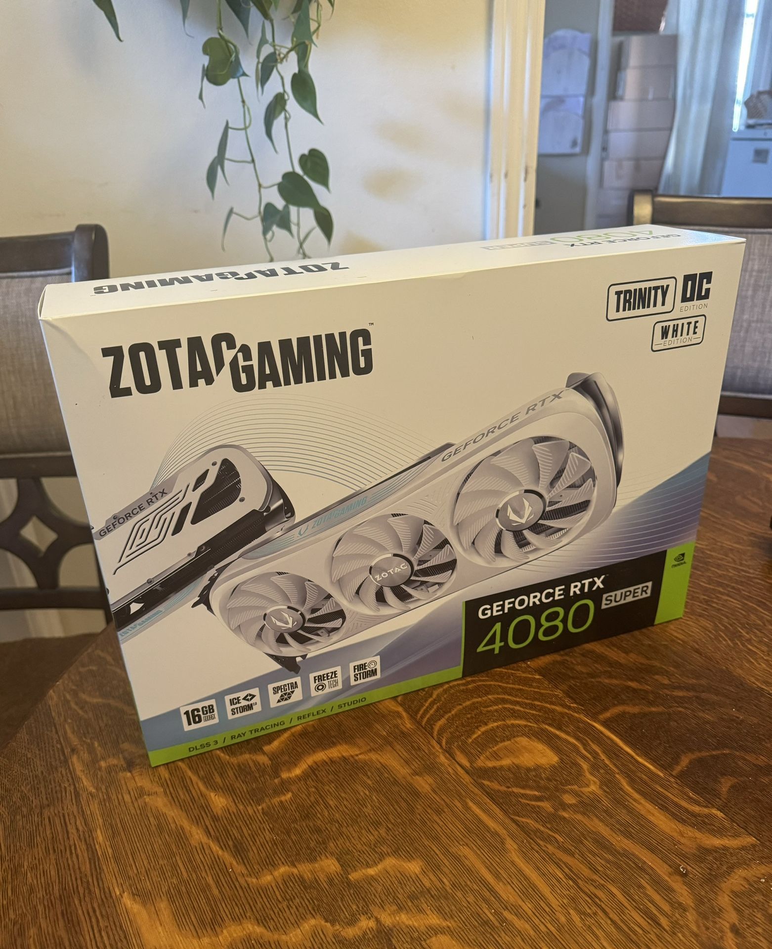ZOTAC GAMING GeForce RTX 4080 SUPER Trinity OC White Edition GPU
