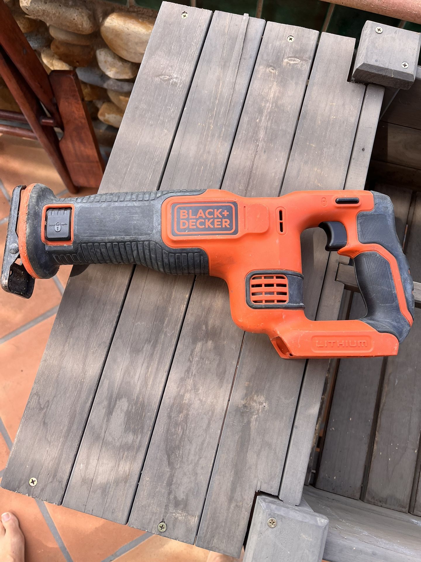 Black & Decker Sawza