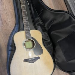 Yamaha Acoustic Guitar