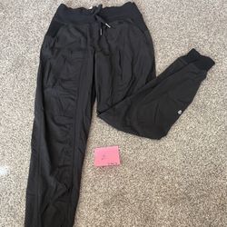 Lululemon Women’s Pants - Size 6