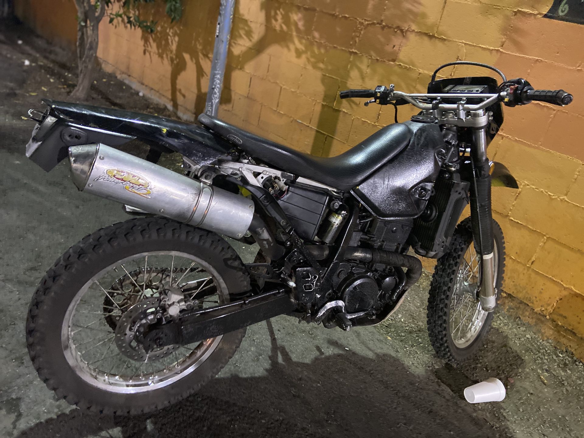Motorcycle Suzuki DRZ 400 $2000
