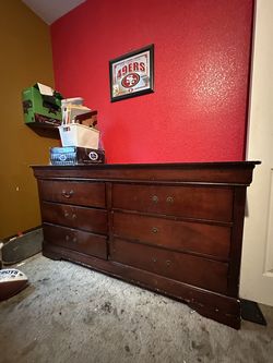 Dresser