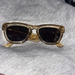 Burberry Glasses Four Girls But It Has A Scratch