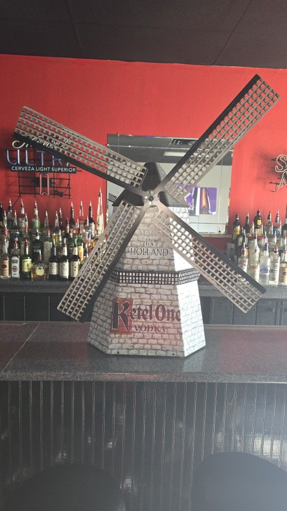 Kettle One Vidka Display Windmill