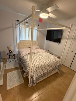Full Size Canopy Bed with drawers - LIKE NEW!