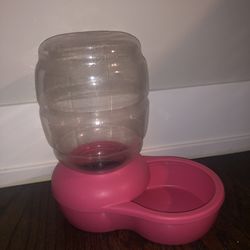 Replenishing Pet Water Dispenser