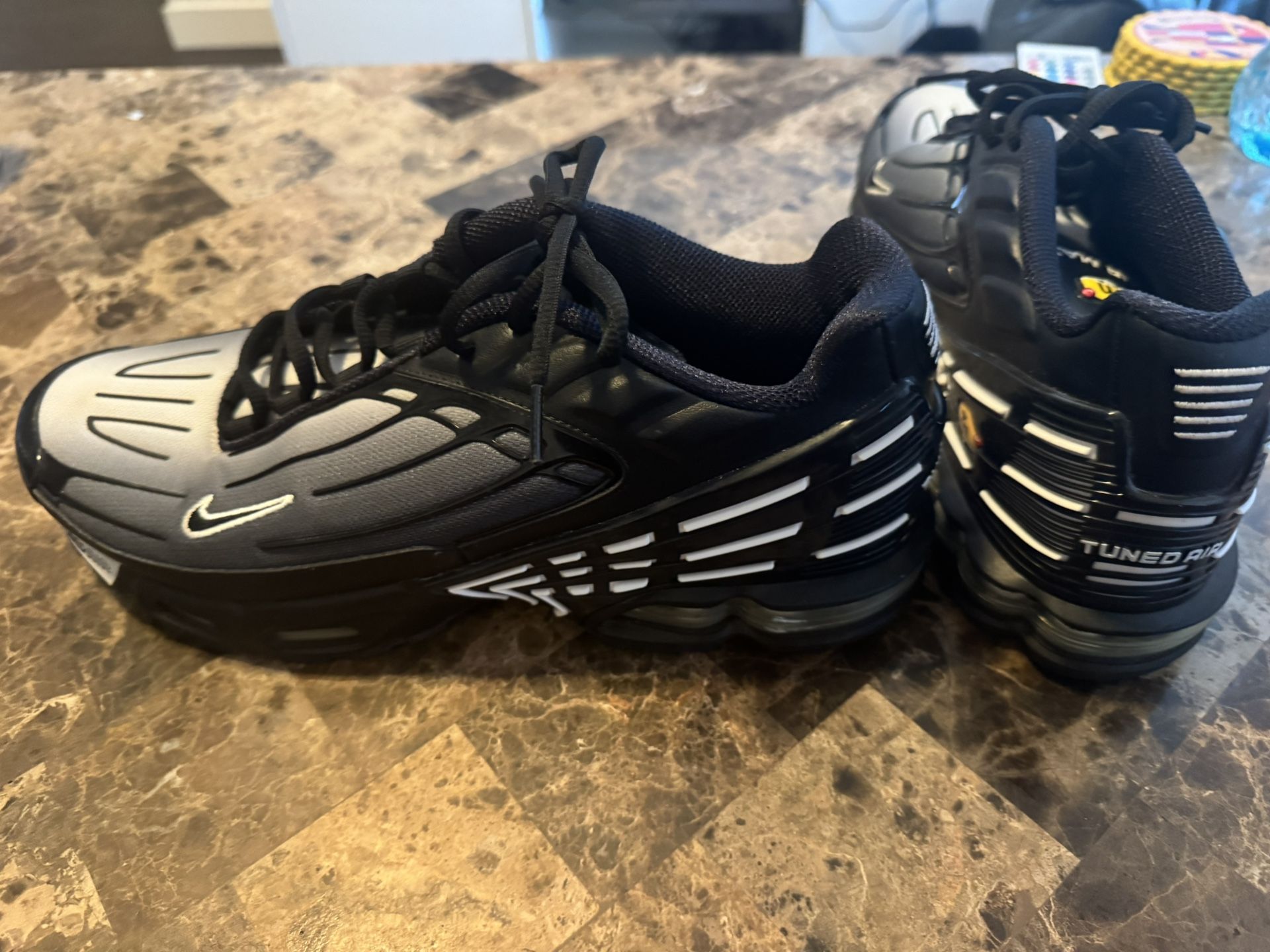 Nike Tuned Air Size 12