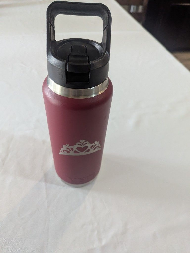 Yeti 36 Oz Water Bottle With Dip Straw Lid And Custom Crown Engraving Red
