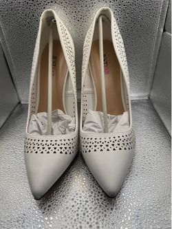 Justfab white High Heels pumps size 9