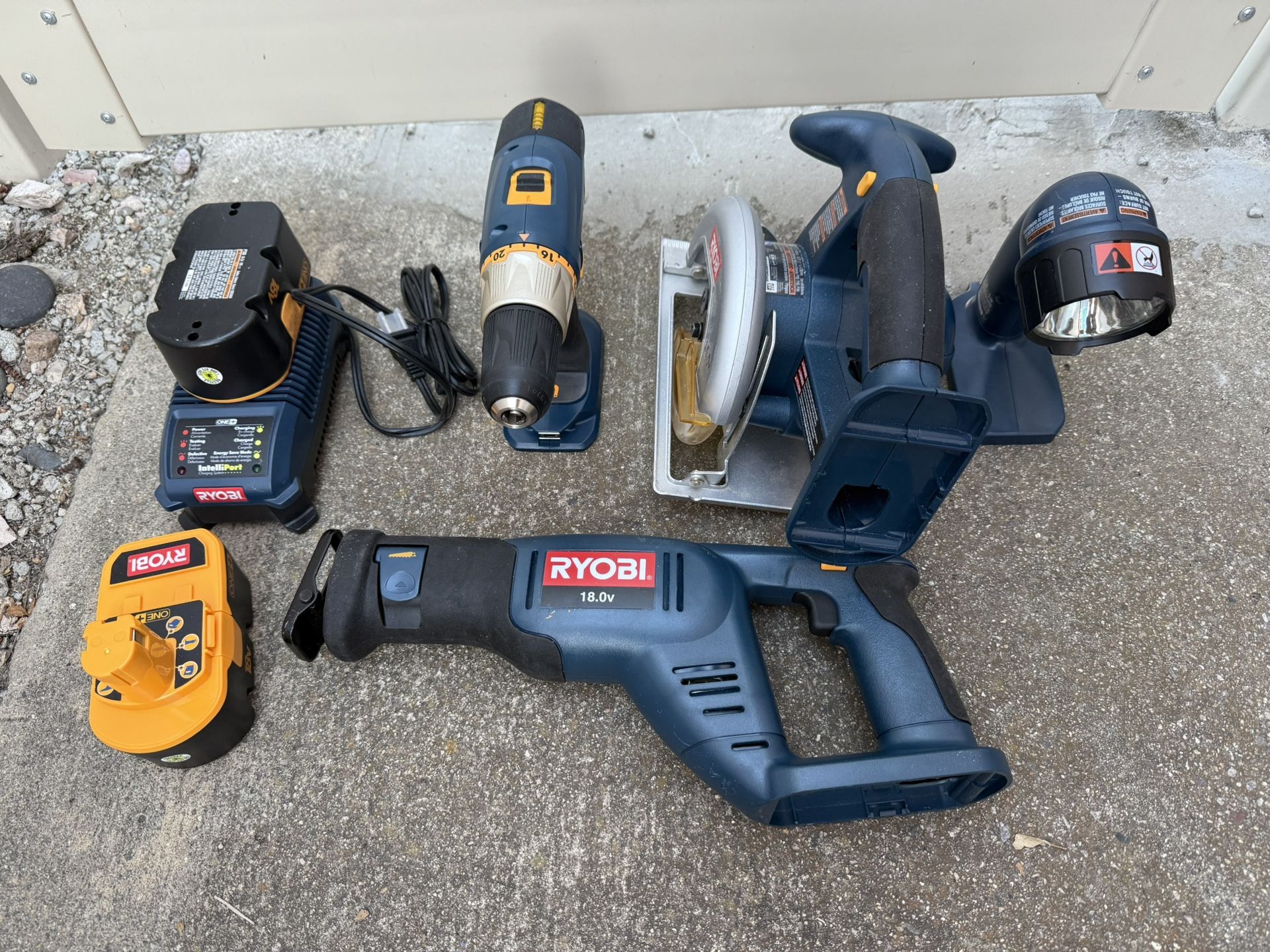 Ryobi One+ Cordless Battery Tool Kit