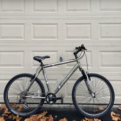 Trek 3900 Mountain Bike – 21” Frame (53.5 cm) – Aluminum – 26” Wheels - Men’s Bicycle