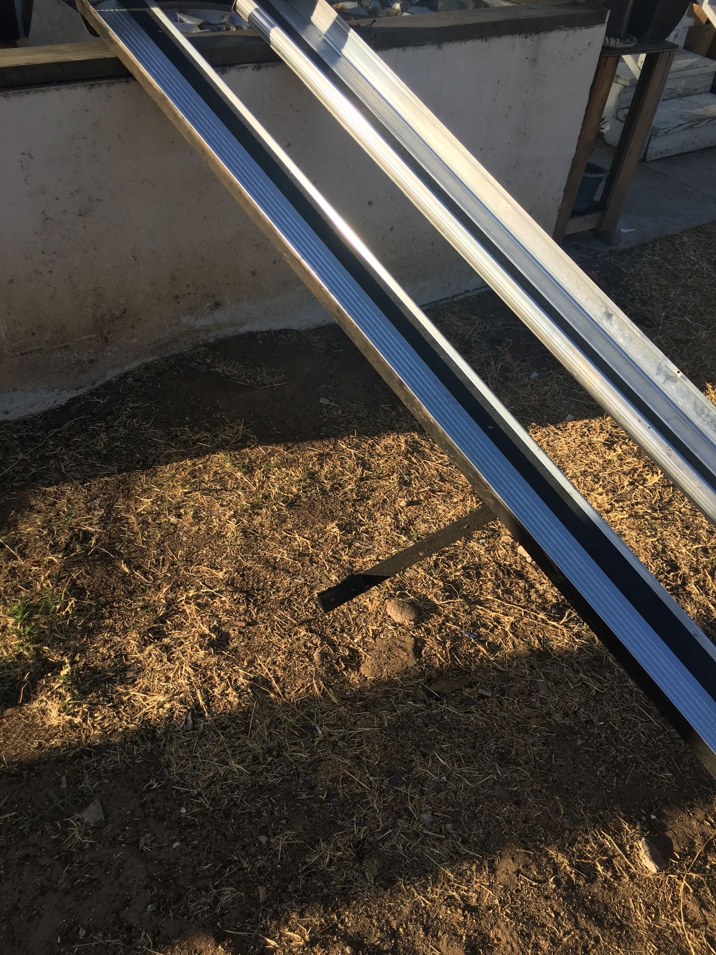 Estribos de aluminio