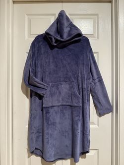 32 Degrees Heat Women's Hooded Cozy Plush Sleep Lounger