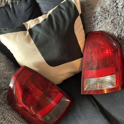 06-08 Chrysler 300 Tail Lights $60