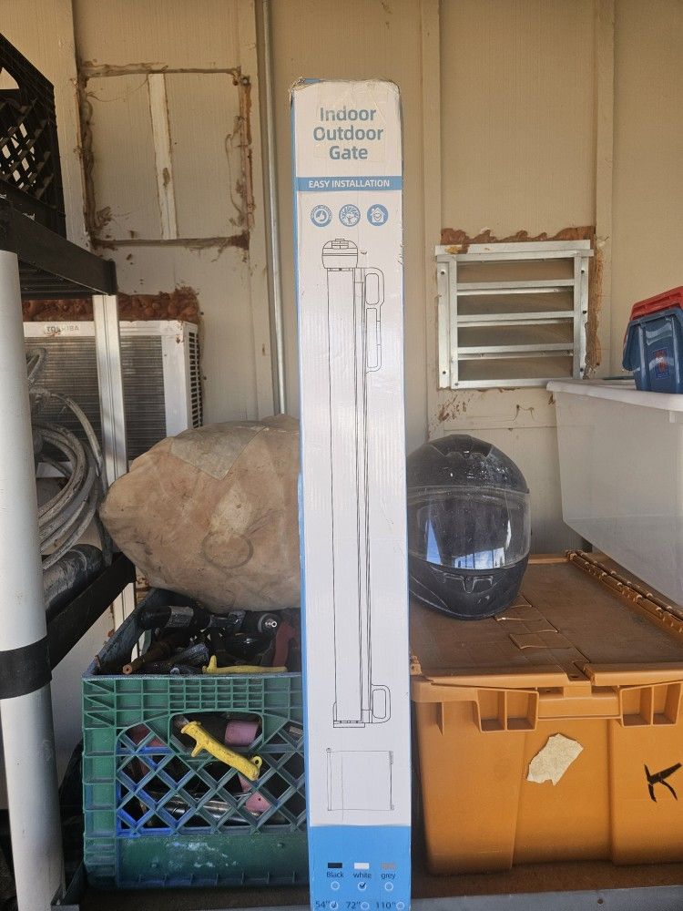 Retractable Indoor Outdoor Gate