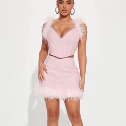 Fashion Nova Set / Pink skirt outfit/ Traje falda/Feather