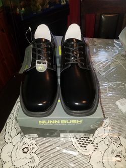 Slip resistant walking shoes