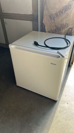 Mini fridge 18”x18”x18”