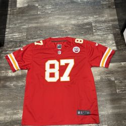 Travis Kelce (Mens L) red Kansas City Chiefs football jersey classic