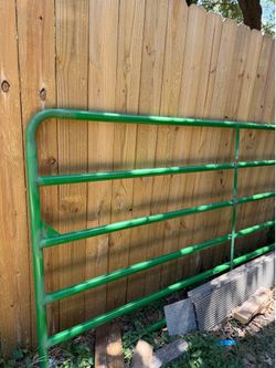 14’ ranch and Gate. I bought it and made a mistake. It’s too big for what   I got. If you’re interested please give me a shout.