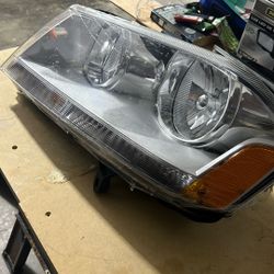 2014 Dodge Avenger Driver Side Head Light