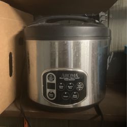 Aroma Rice cooker/slow Cooker/steamer 