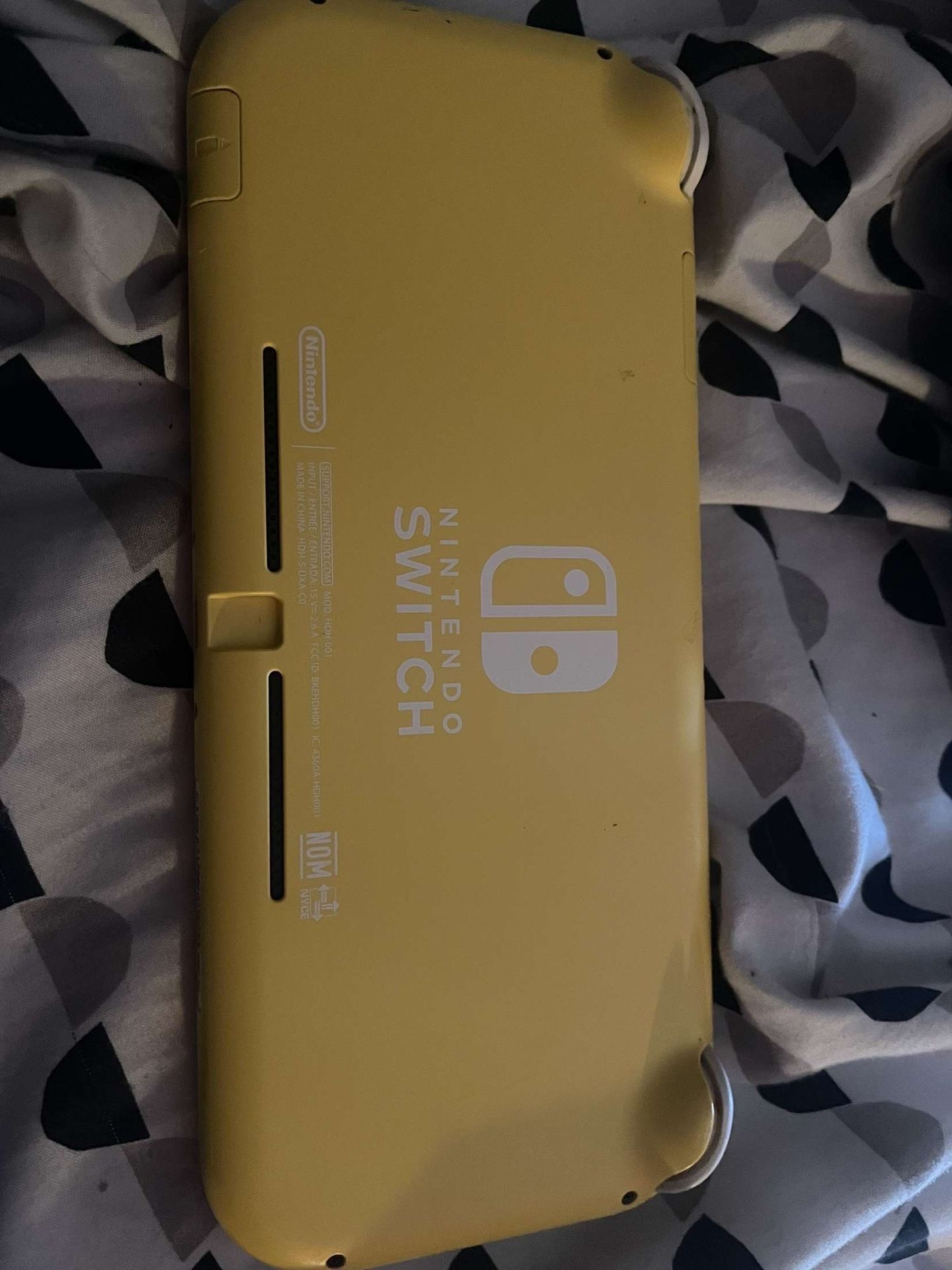 Nintendo Switch Light 