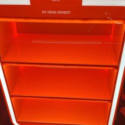 💡 MEMERS Vape LED Display Case – 3 Shelf Light-Up Stand Price: $90 OBO