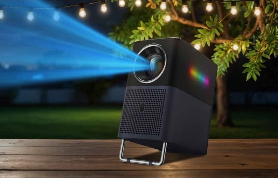 Sanyo PLC-XL50 Home Theater Projector with original condition & box.