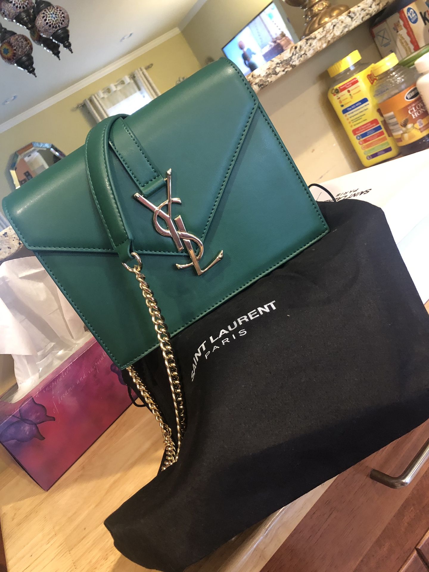 Fancy green handbag. 100% genuine leather, mirror quality.