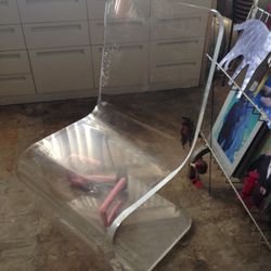 Thick Lucite Chair