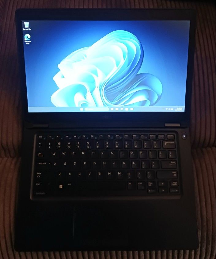 Dell Latitude 14" Laptop Intel Core i5 CPU 12 GB RAM 240 GB SSD Webcam Wi-Fi & BT Wireless USB C Thunderbolt Port Win 11 Professional