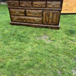 VINTAGE LONG DRESSER 🟤🟤🟤
