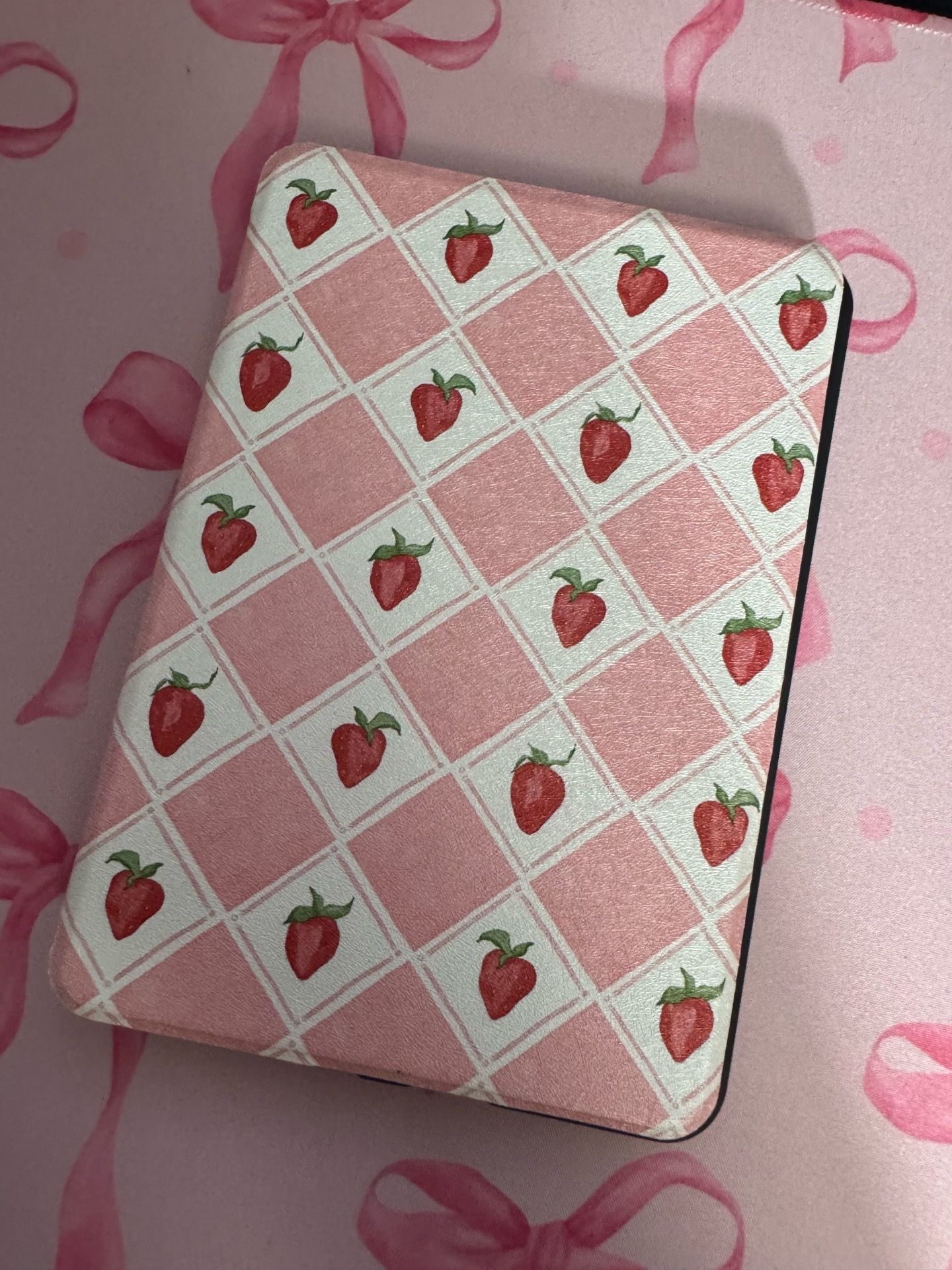 Strawberry Patch Page Kindle 10th Gen Cover
