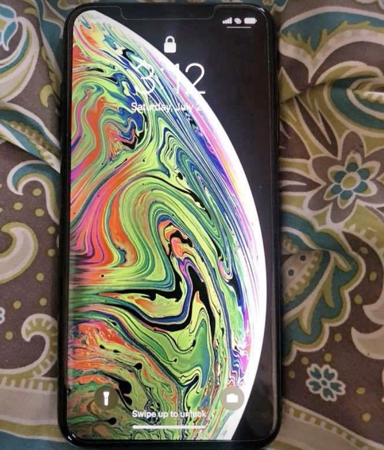 IPHONE XS MAX UNLOCKED