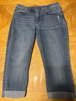 Women's Cropped Jeans with Cuffed Hem