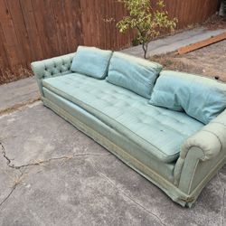 Vintage Couch. Very Comfortable