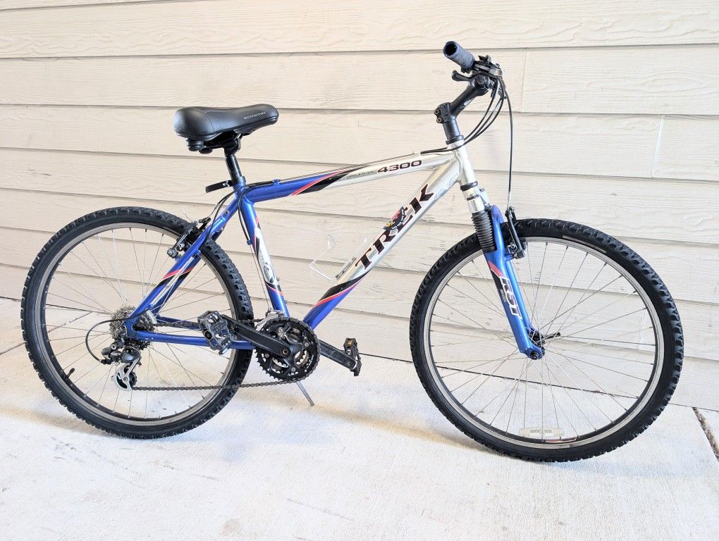 TREK 4300 Alpha - 26" Aluminum Mountain bike