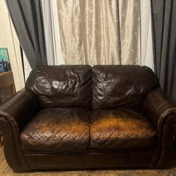 I sell leather armchairs