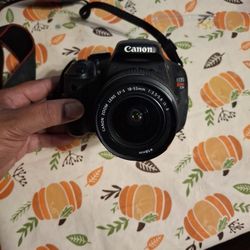 Canon EOS Rebel T3i 