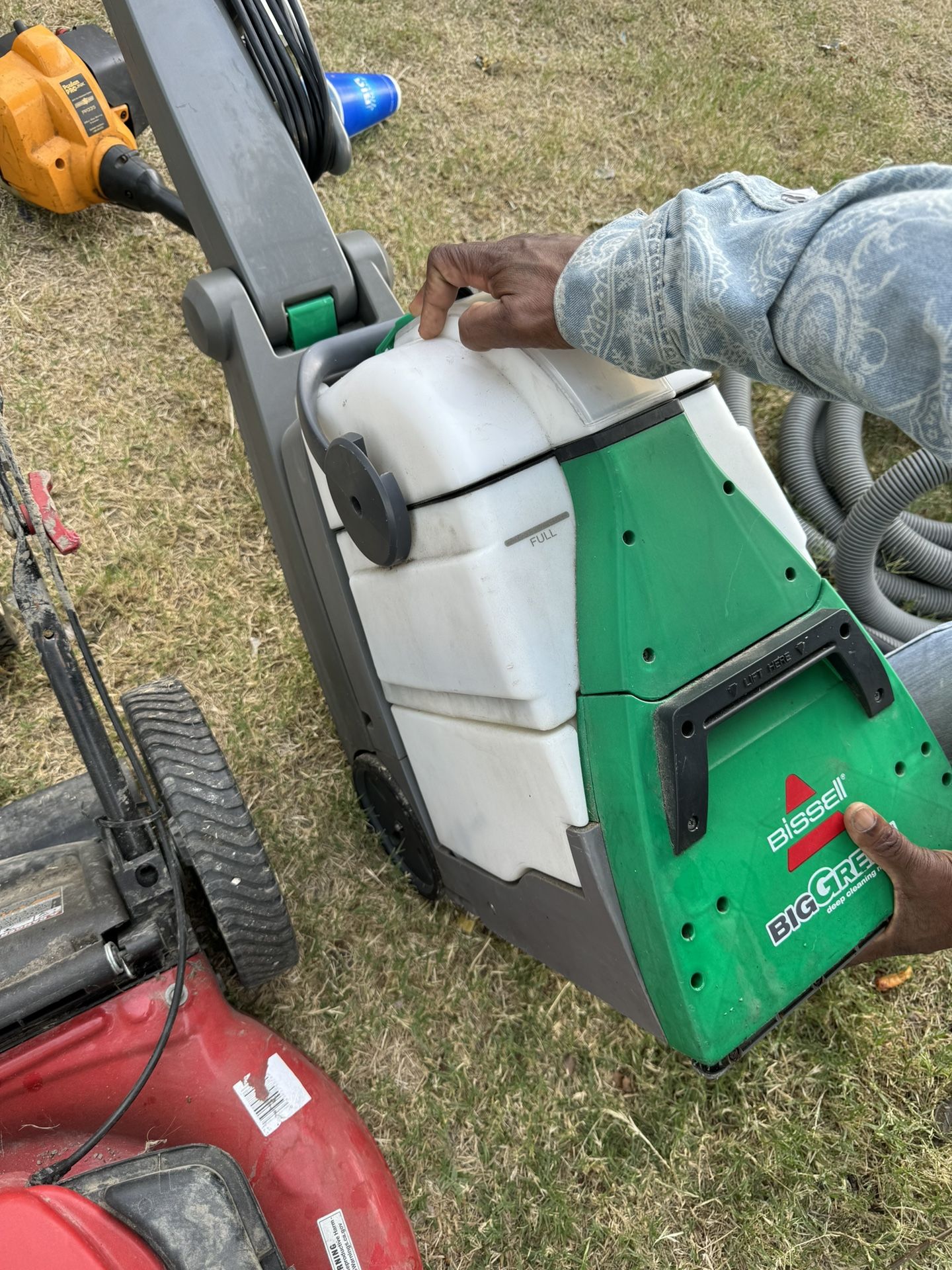 Excellent Condition Carpet Clean Machine 300