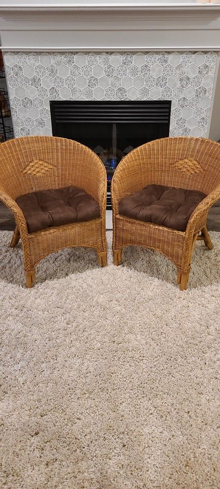 Pair of Lovely Boho Rattan Chairs *Cushions Included*