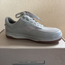 Vessi-Women's Courtside Classic - Fog/Gum (7) Waterproof 