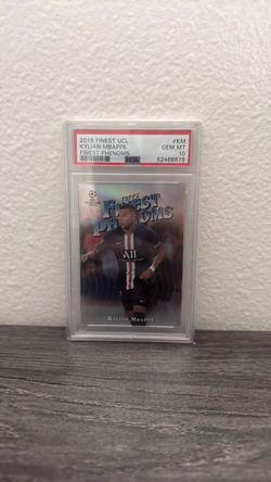 2019 Topps Finest UCL Kylian Mbappé Finest Phenoms PSA 10
