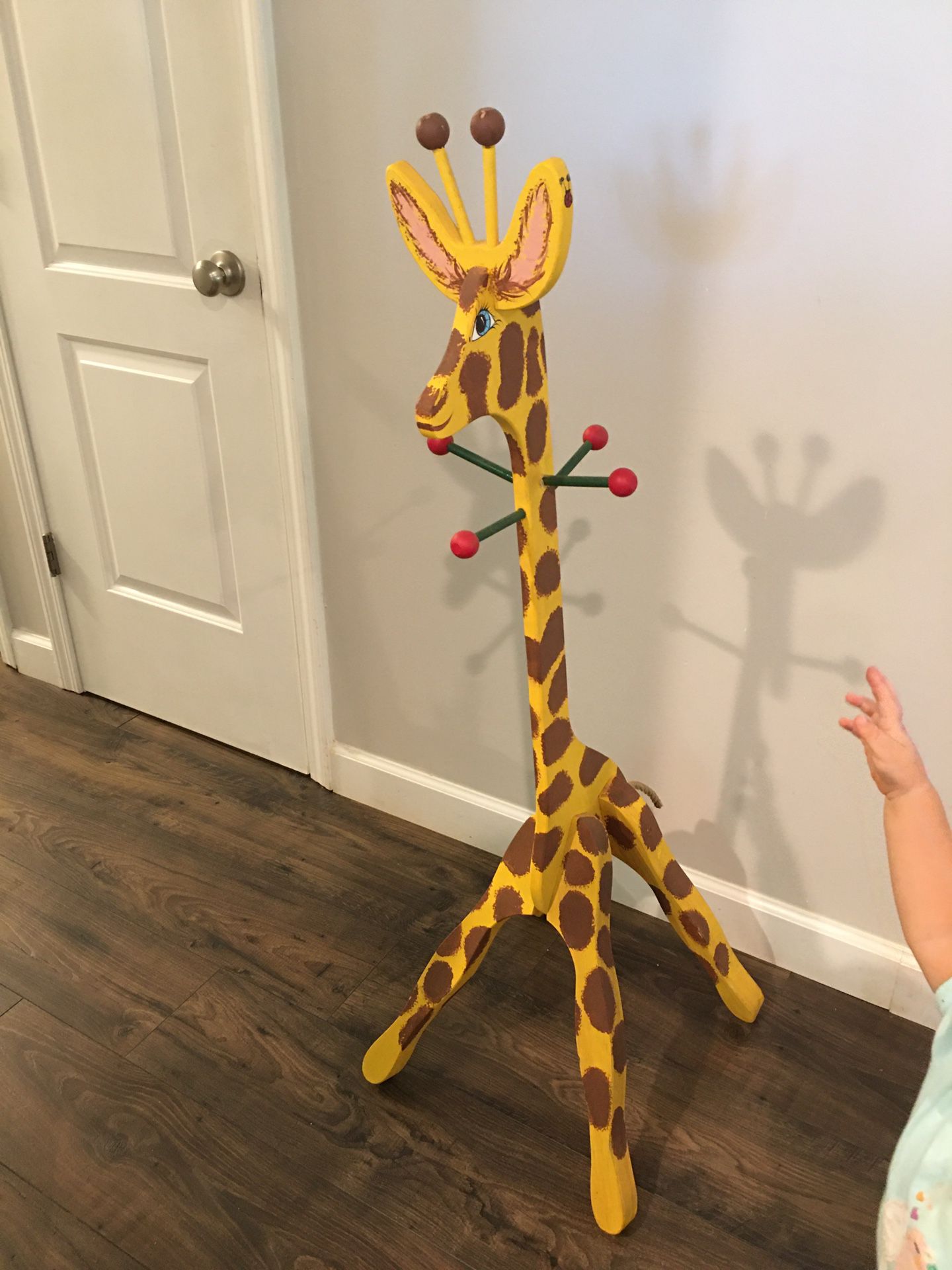 Children’s giraffe coat/ hat hanger