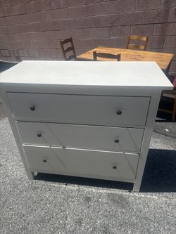 3 Drawer Dresser 