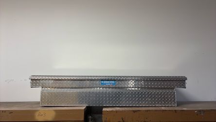 Truck toolbox